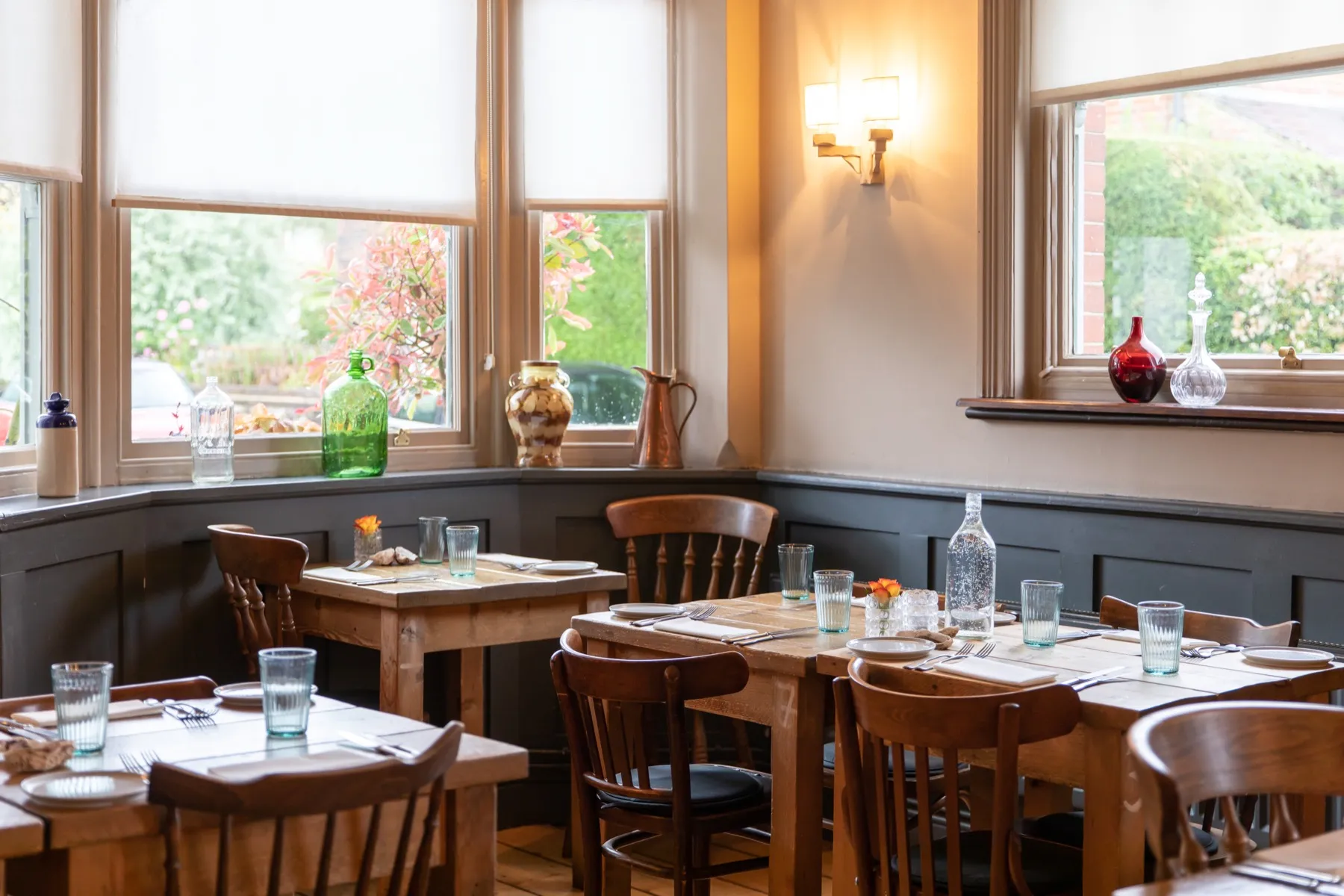 The restaurant at The Richmond Arms, laid up for service by the bay window